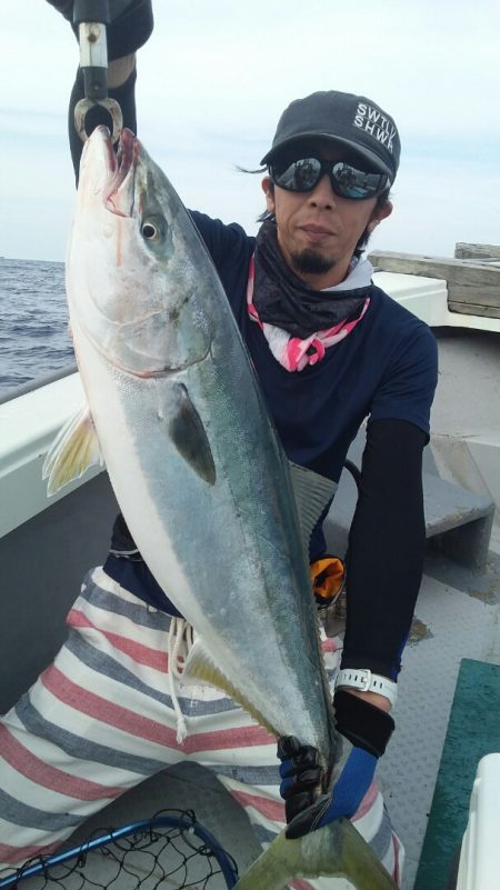 鷹王丸 釣果