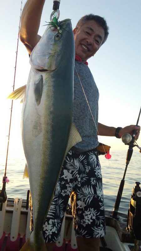 鷹王丸 釣果