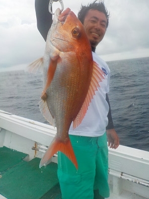 明日丸 釣果