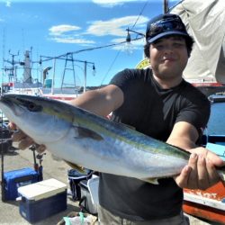 初栄丸 釣果