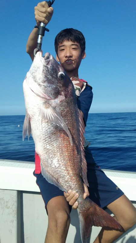 鷹王丸 釣果