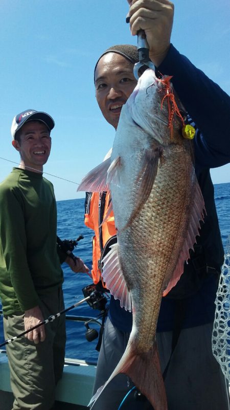 鷹王丸 釣果