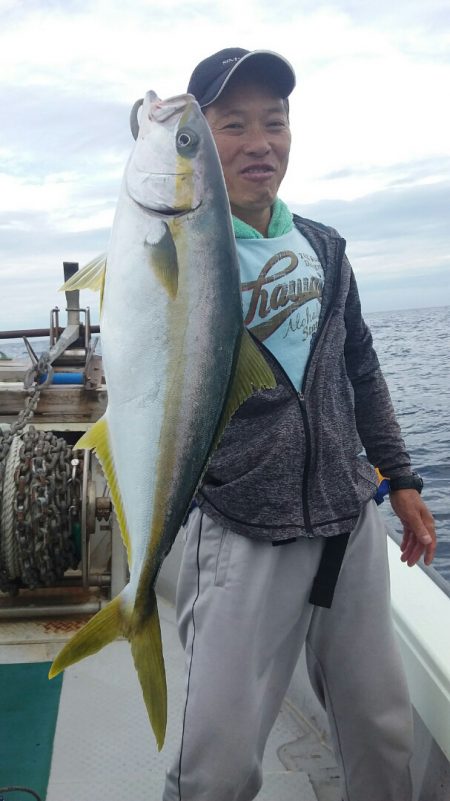 鷹王丸 釣果