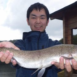 フィッシングレイクたかみや 釣果