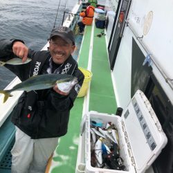 丸万釣船 釣果