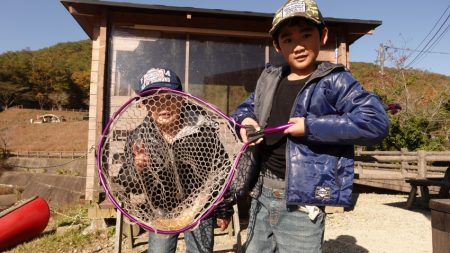 フィッシングレイクたかみや 釣果