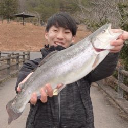 フィッシングレイクたかみや 釣果