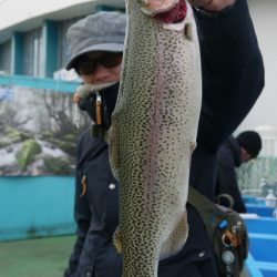 としまえんフィッシングエリア 釣果