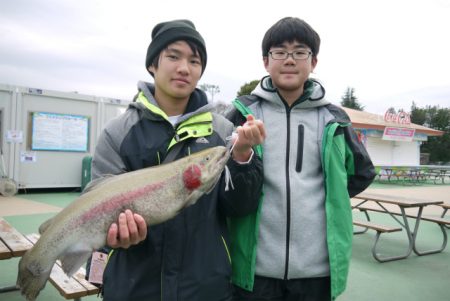 としまえんフィッシングエリア 釣果