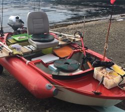 今年初釣りで新しいボートの進水式