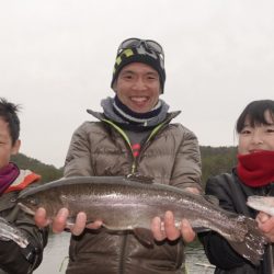 フィッシングレイクたかみや 釣果