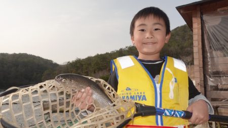 フィッシングレイクたかみや 釣果