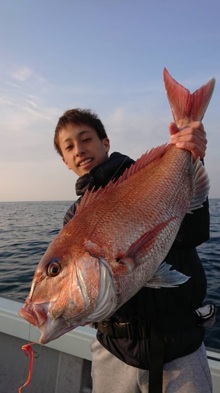 鷹王丸 釣果