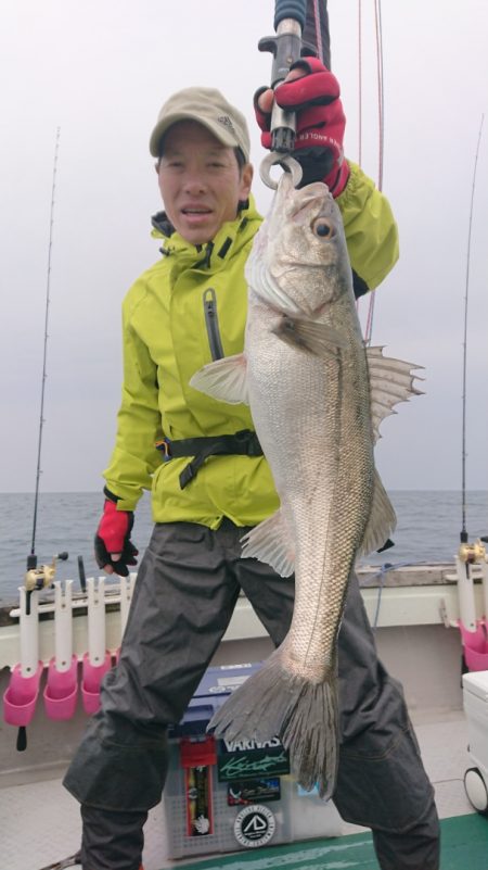 鷹王丸 釣果