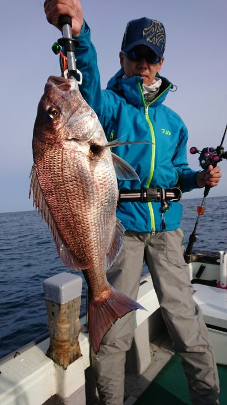 鷹王丸 釣果