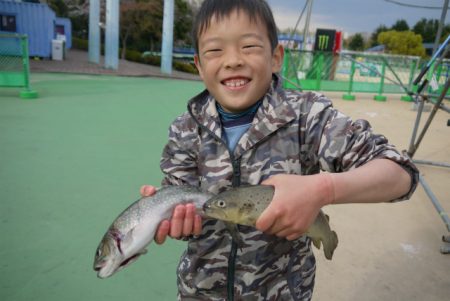 としまえんフィッシングエリア 釣果