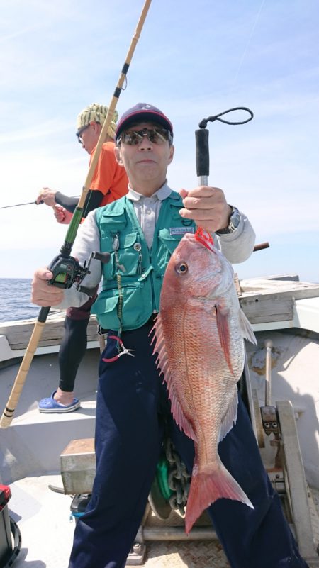 鷹王丸 釣果