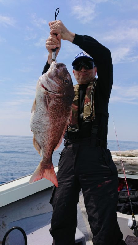 鷹王丸 釣果