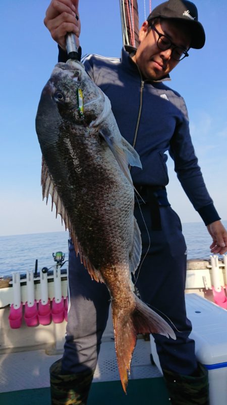 鷹王丸 釣果