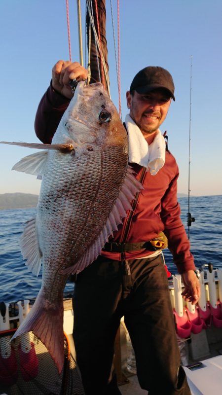 鷹王丸 釣果