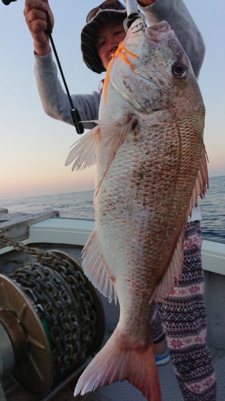 鷹王丸 釣果