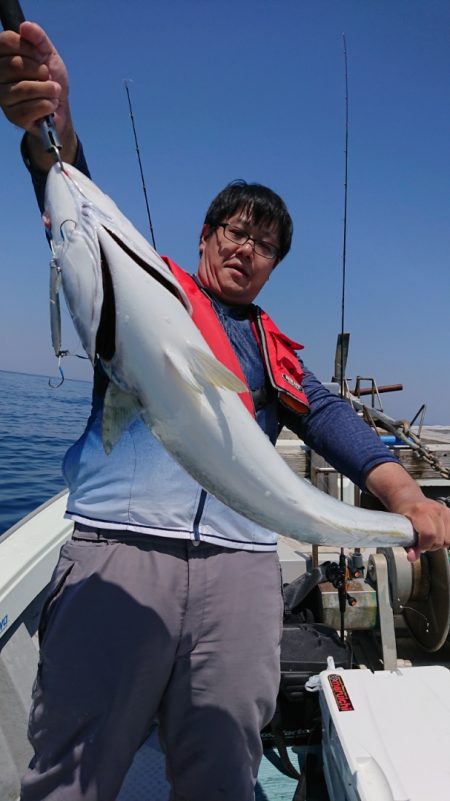 鷹王丸 釣果