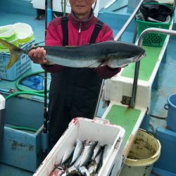 丸万釣船 釣果