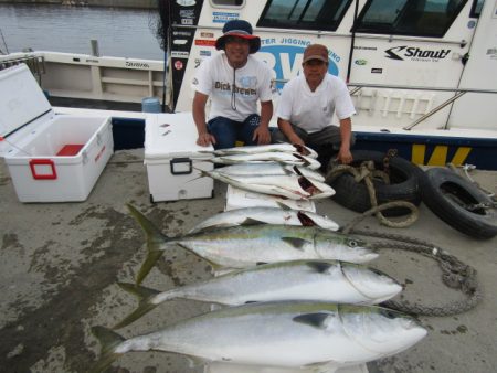 ジギング船 BLUEWATER 釣果