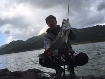 雨の後は釣れます 京都府 由良川河口 シーバス スズキ セイゴ 陸っぱり 釣り 魚釣り 釣果情報サイト カンパリ