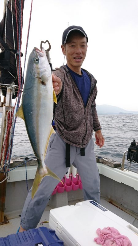 鷹王丸 釣果