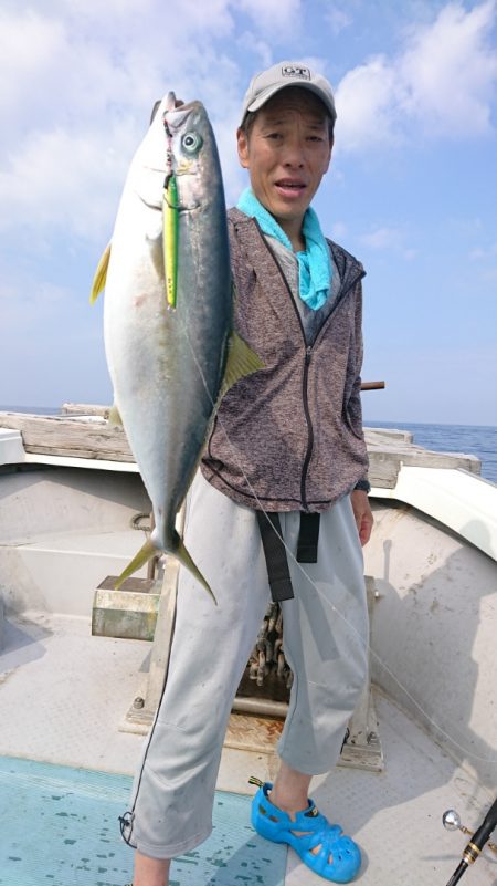 鷹王丸 釣果