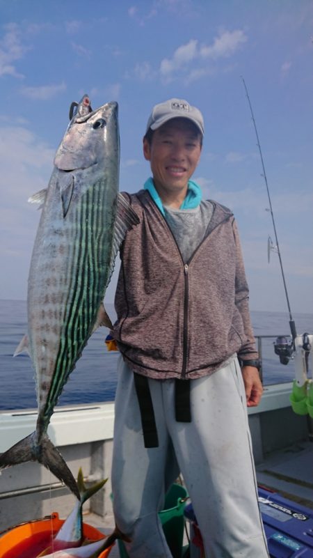 鷹王丸 釣果