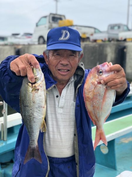 丸万釣船 釣果