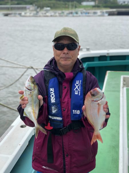 丸万釣船 釣果