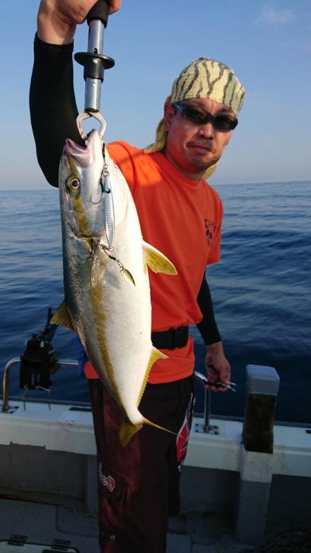 鷹王丸 釣果