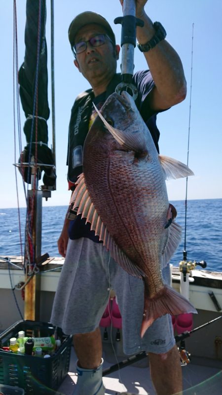 鷹王丸 釣果