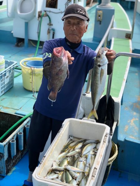 丸万釣船 釣果