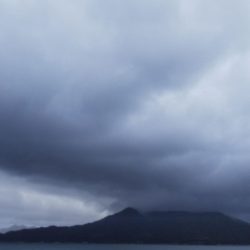 雨の合間に