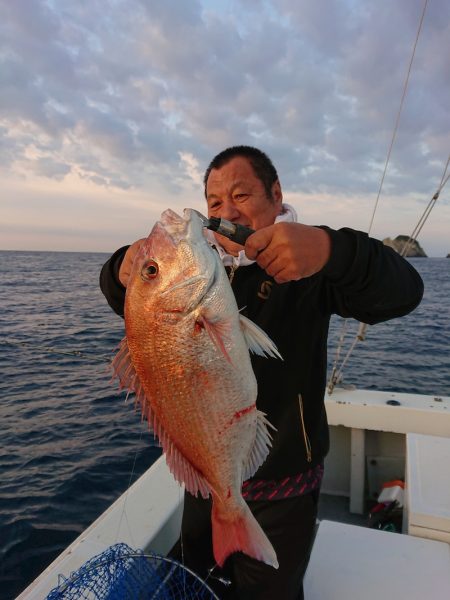 エンペラー 釣果