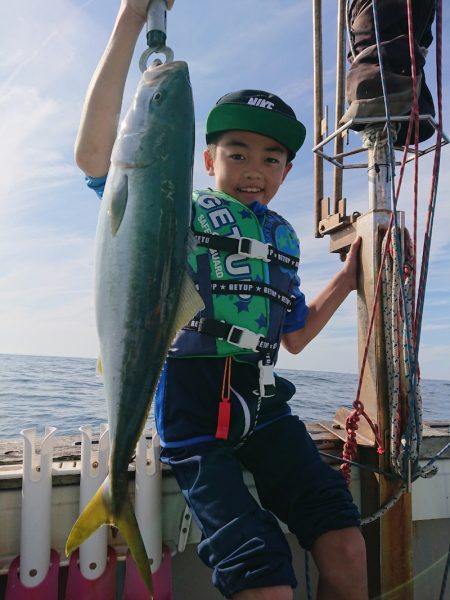 鷹王丸 釣果