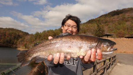 フィッシングレイクたかみや 釣果