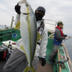 真祐丸 （しんゆうまる） 釣果