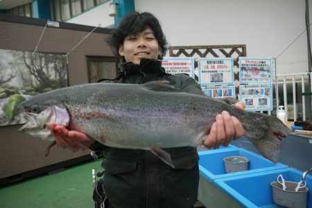 としまえんフィッシングエリア 釣果