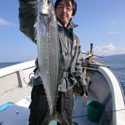 鷹王丸 釣果