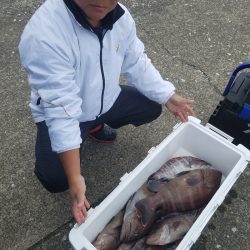 進誠丸 釣果