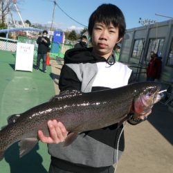 としまえんフィッシングエリア 釣果