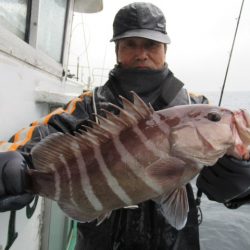 真祐丸 （しんゆうまる） 釣果