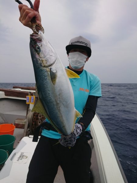 鷹王丸 釣果