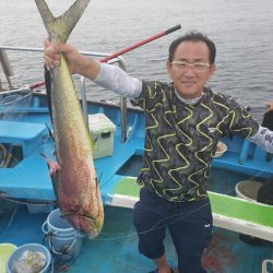 丸万釣船 釣果