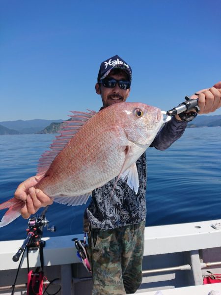 エンペラー 釣果